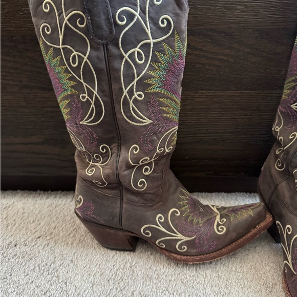 Tony Lama Tan Leather Boots - Picture 4 of 9